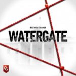 Watergate : une couverture alternative, jeu en anglais avec contenu identique